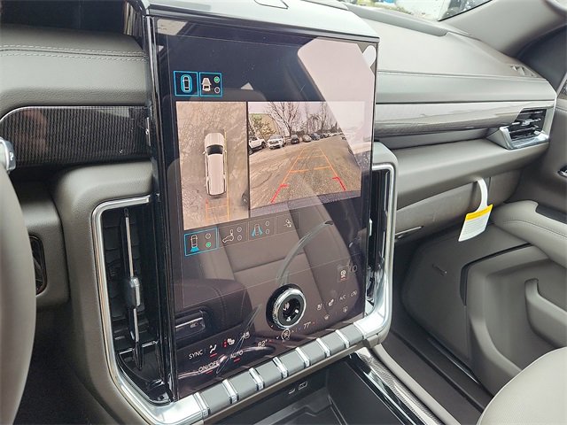 New 2026 GMC Yukon XL Elevation w/ Elevation Premium Package image 13
