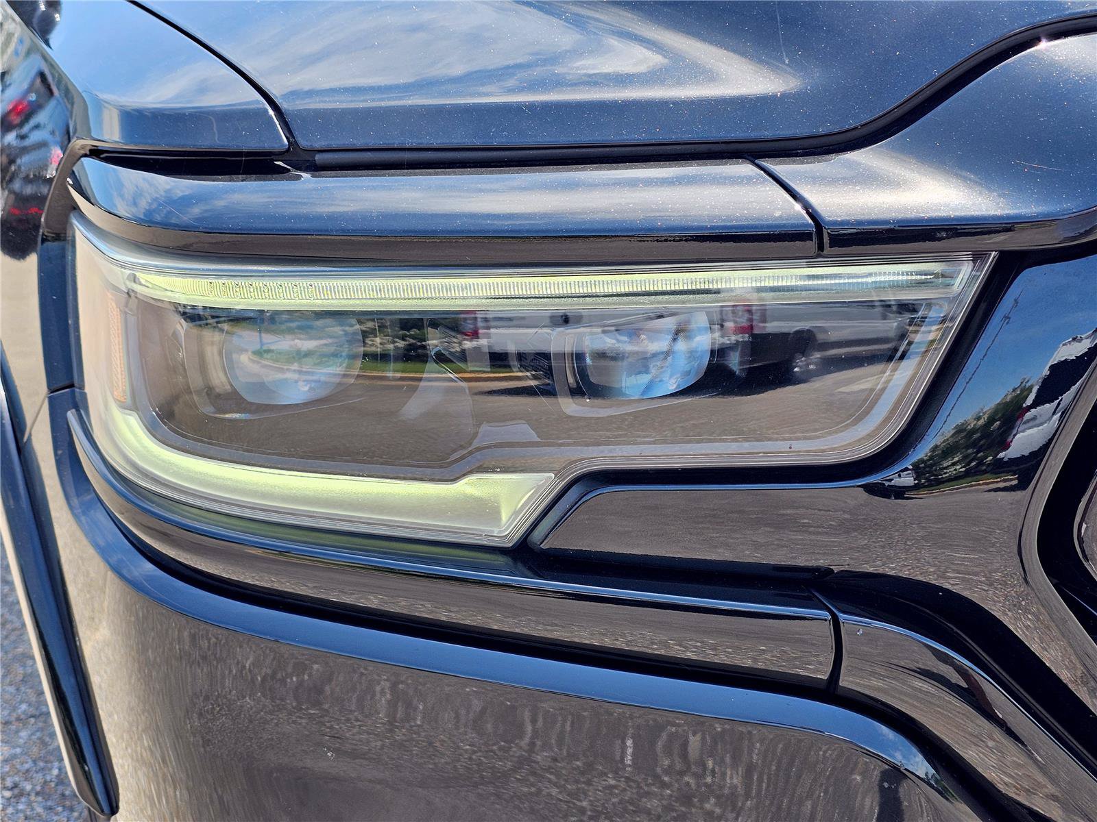 Used 2022 RAM 1500 Limited AWD/4WD image 4