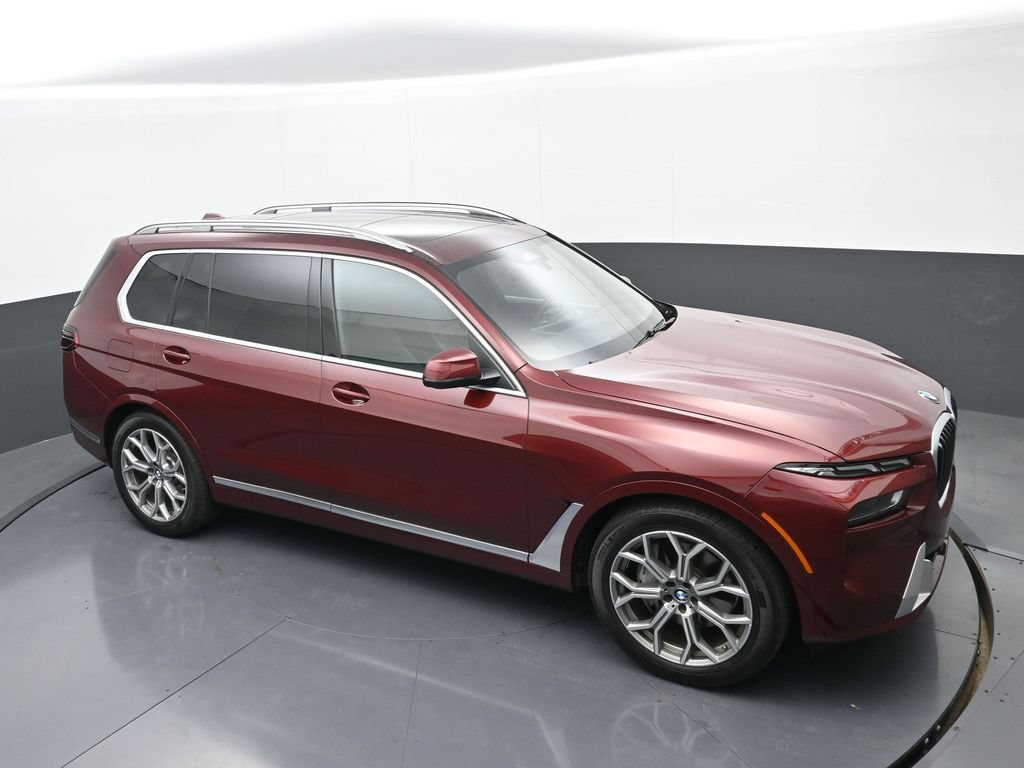Used 2026 BMW X7 xDrive40i AWD/4WD image 32