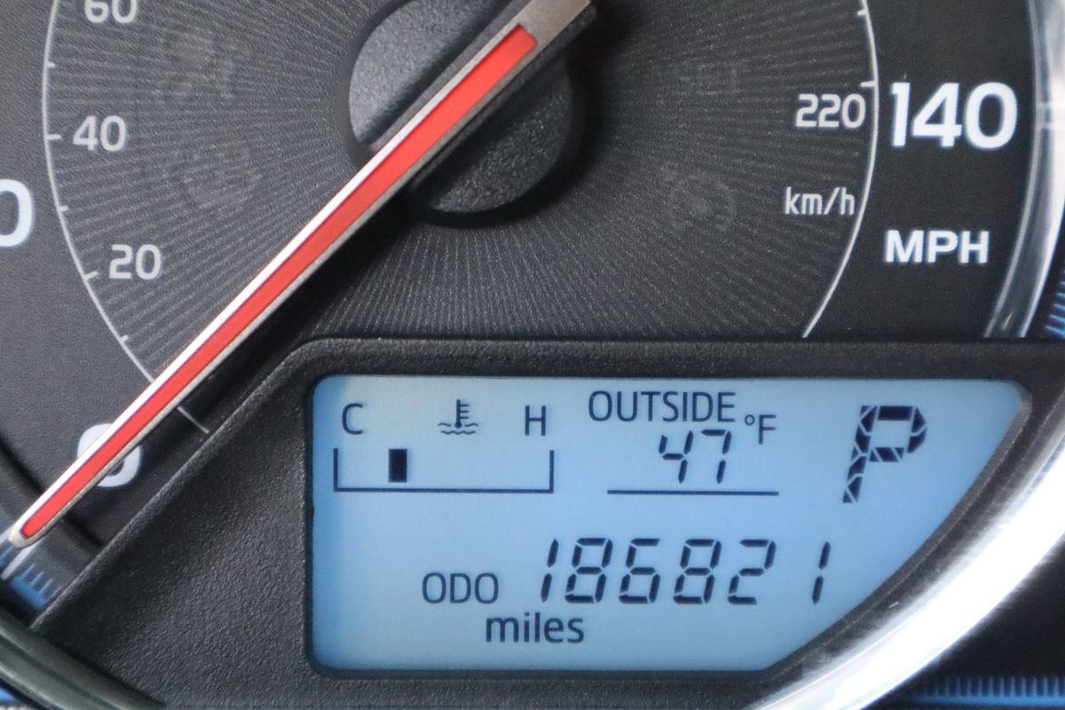 Used 2014 Toyota RAV4 Limited w/ Technology Package image 46