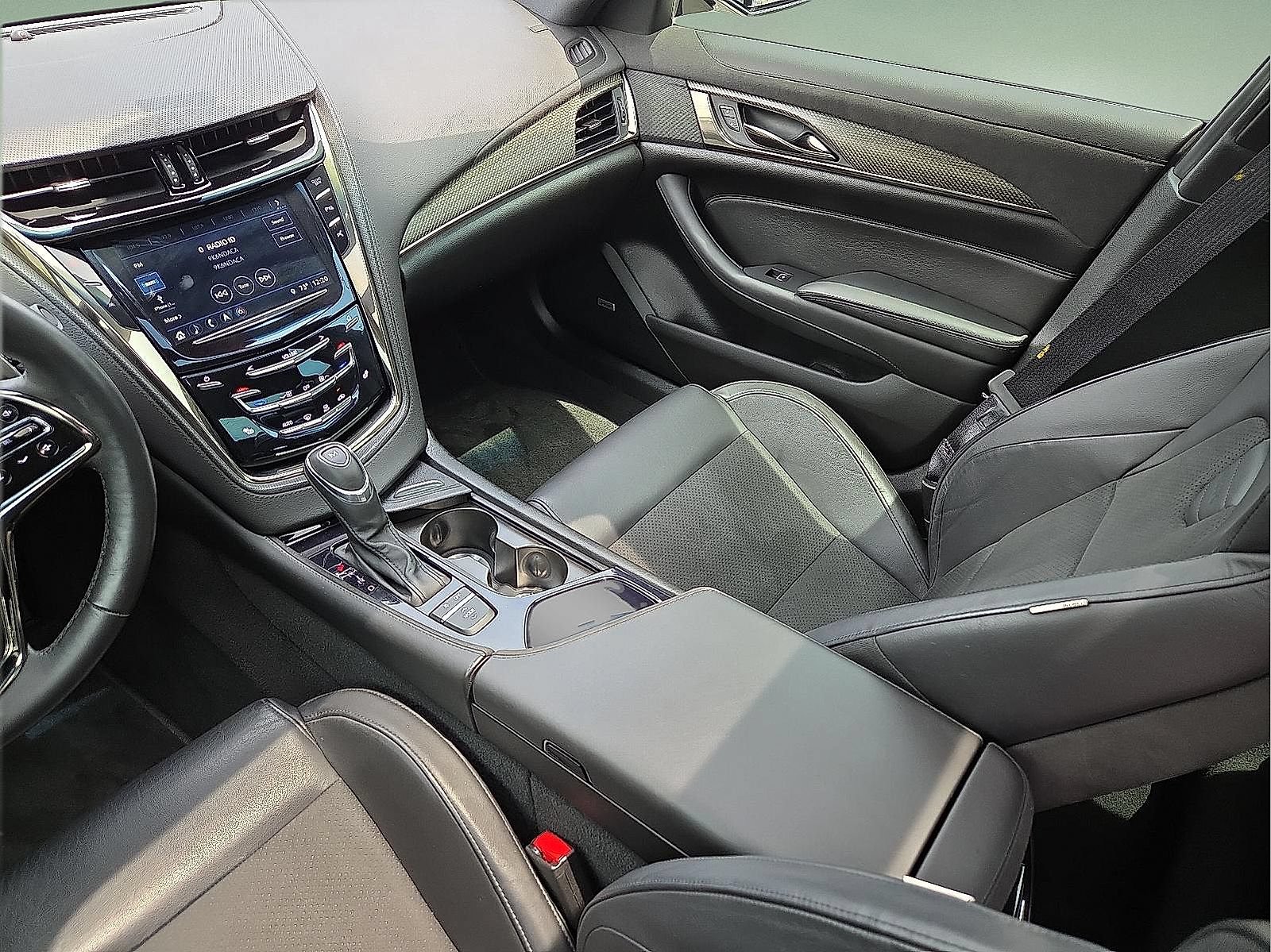 Certified 2018 Cadillac CTS V w/ Carbon Fiber Package RWD image 9