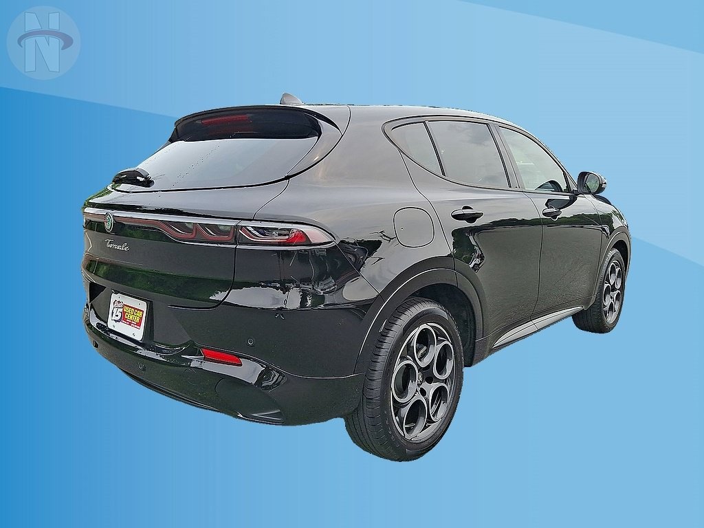 Used 2025 Alfa Romeo Tonale AWD/4WD image 12