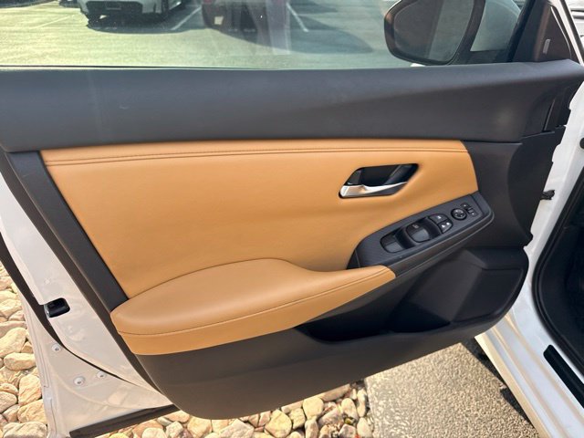 Used 2023 Nissan Sentra SV w/ SV Premium Package FWD image 13