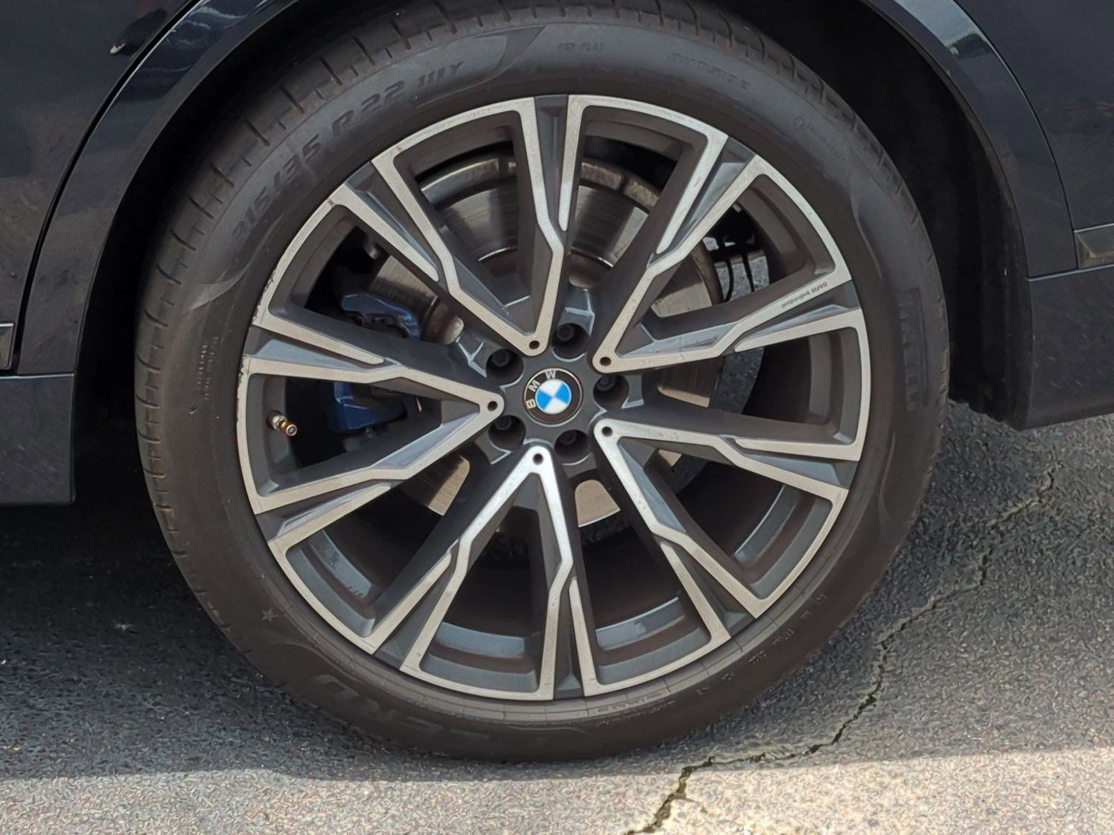 Used 2021 BMW X7 xDrive40i w/ M Sport Package AWD/4WD image 13