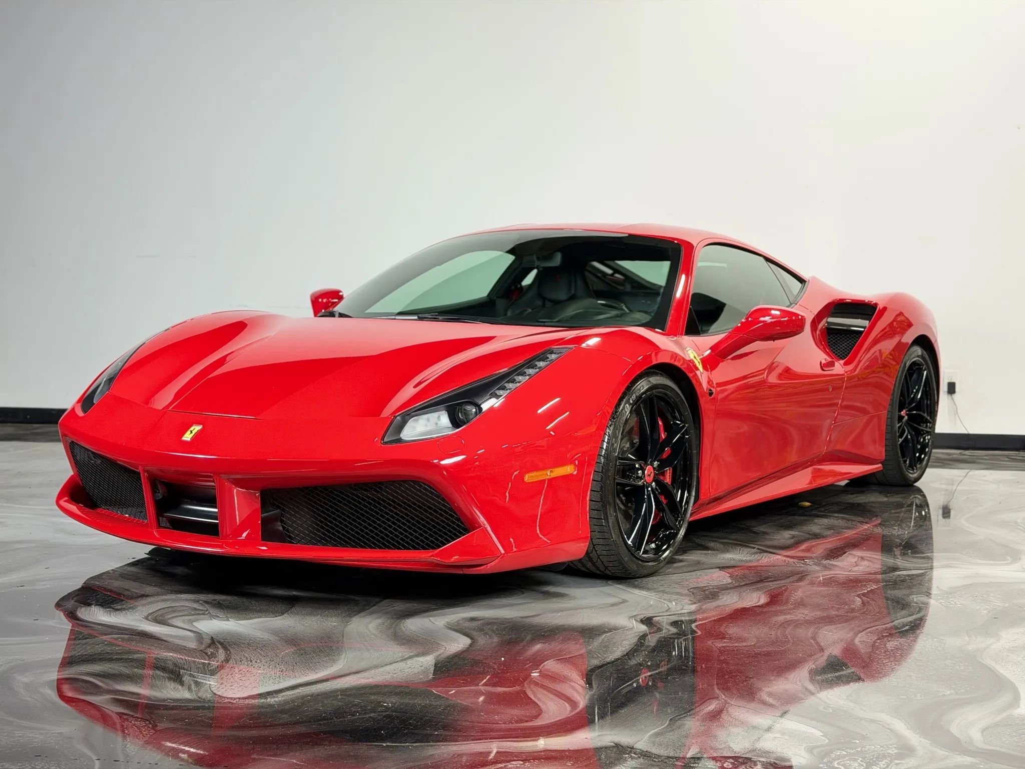 Used 2016 Ferrari 488 GTB image 8