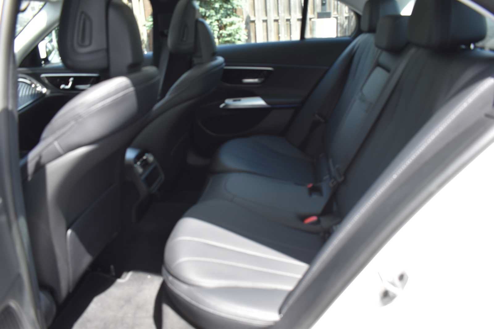 Used 2024 Mercedes-Benz E 350 4MATIC Sedan image 15