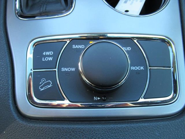 Used 2020 Jeep Grand Cherokee Laredo w/ Quick Order Package 2BN North AWD/4WD image 27