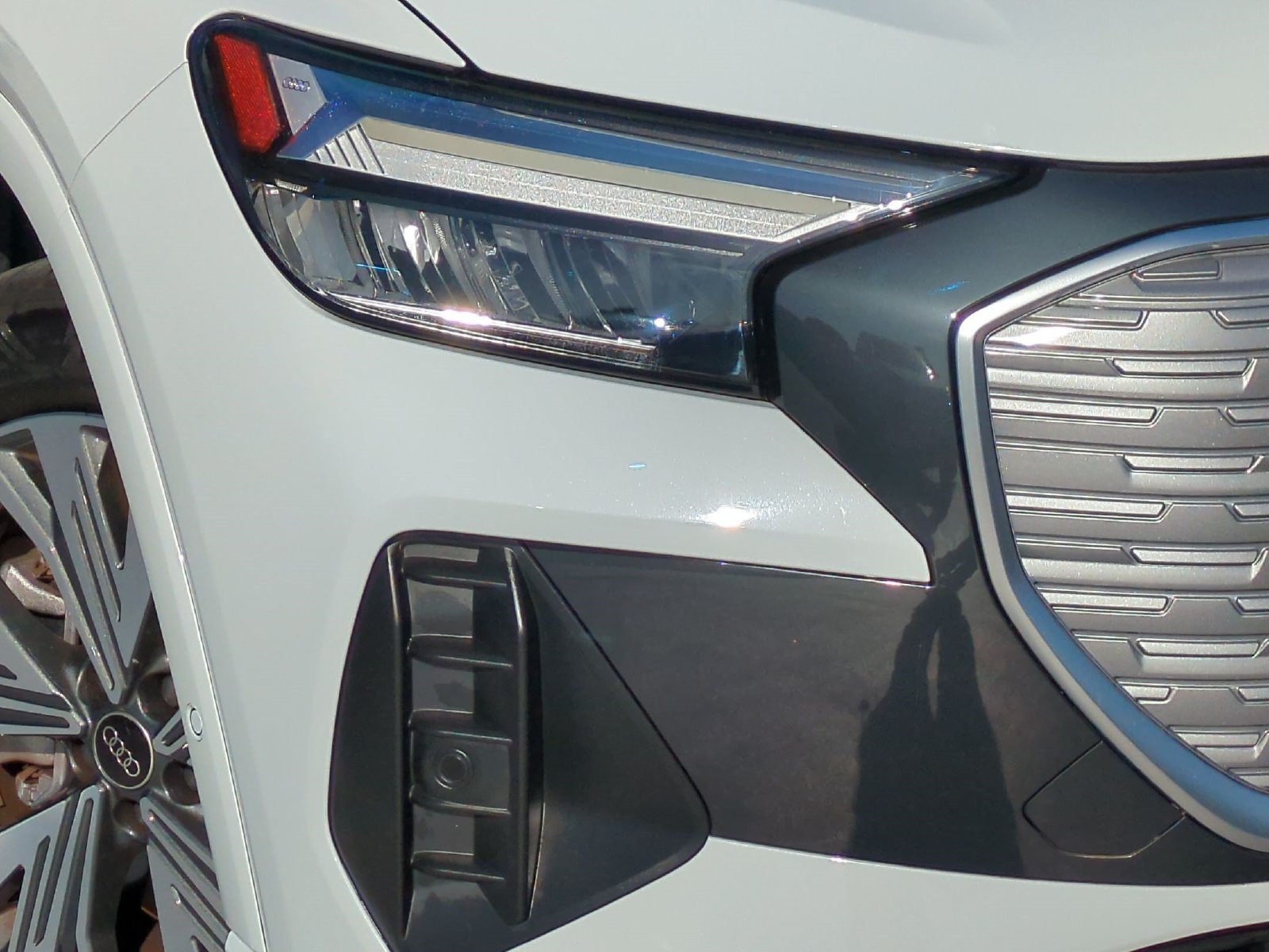 Used 2023 Audi Q4 e-tron Premium Plus RWD image 24
