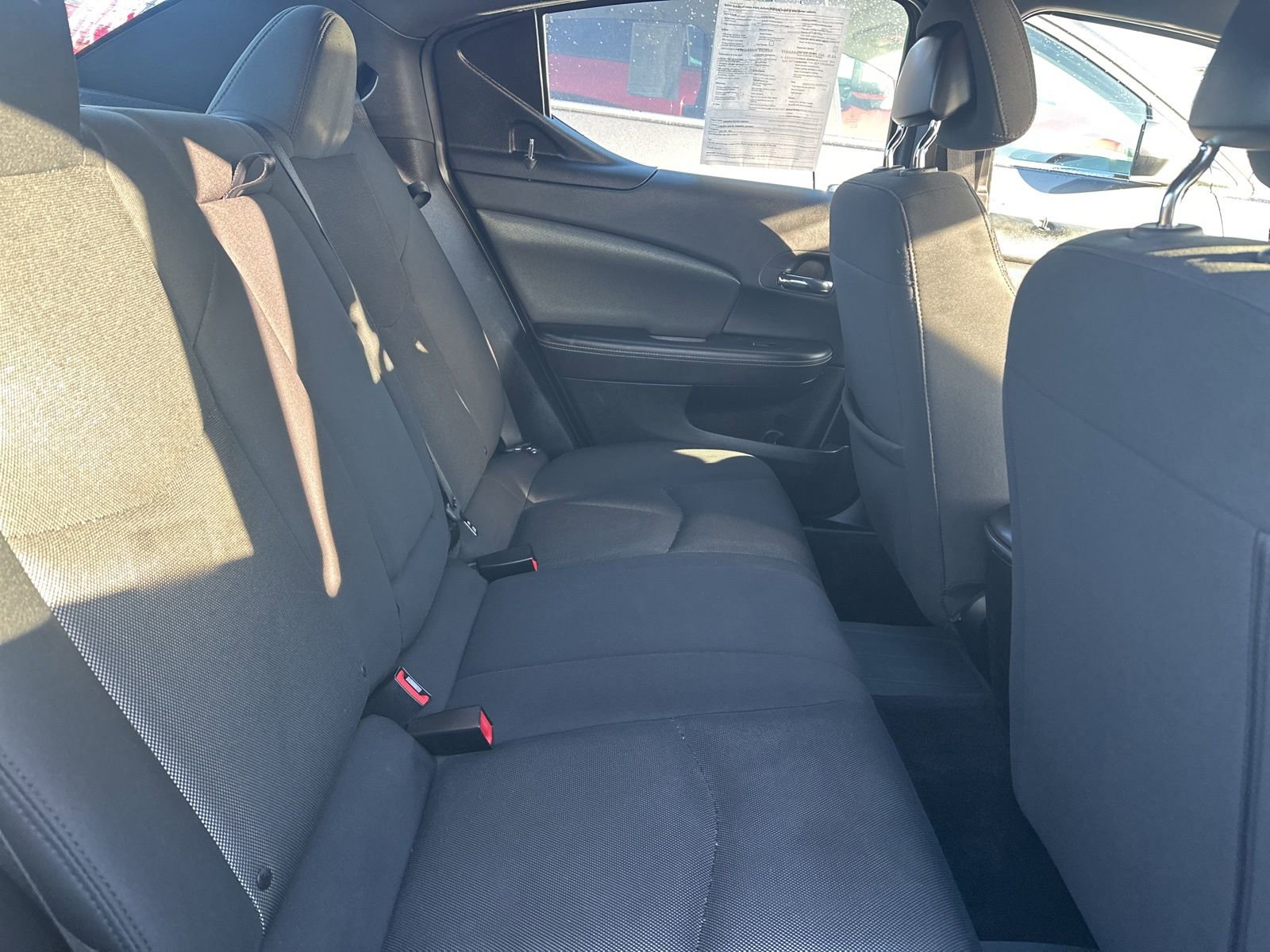 Used 2013 Dodge Avenger SE image 31