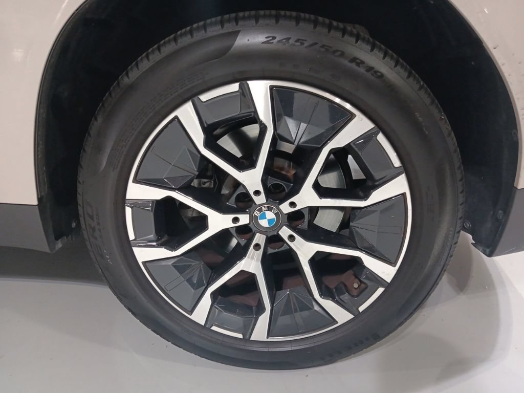 Certified 2025 BMW X3 xDrive30i w/ Premium Package AWD/4WD image 18