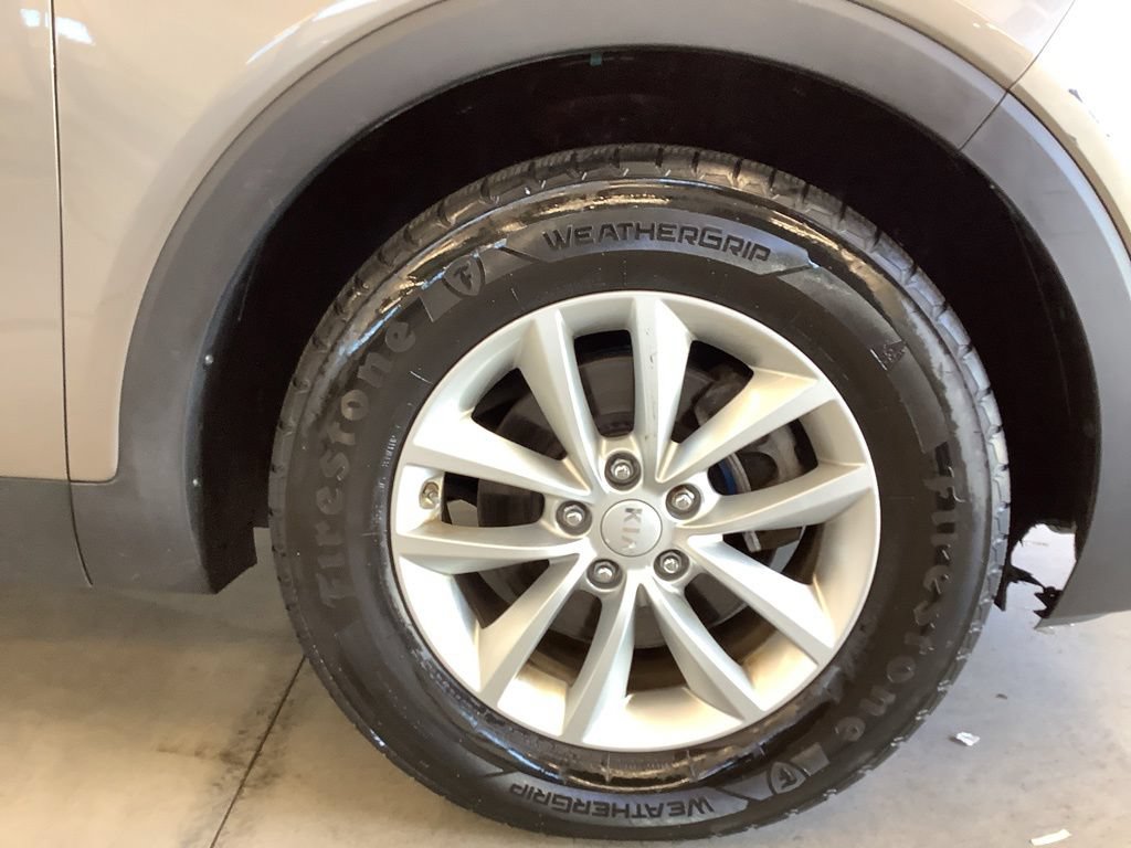 Used 2016 Kia Sorento FWD w/ LX Convenience Package image 22