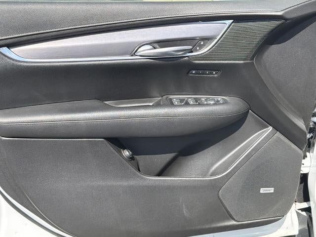 Used 2017 Cadillac XT5 Luxury w/ Driver Awareness Package FWD image 10