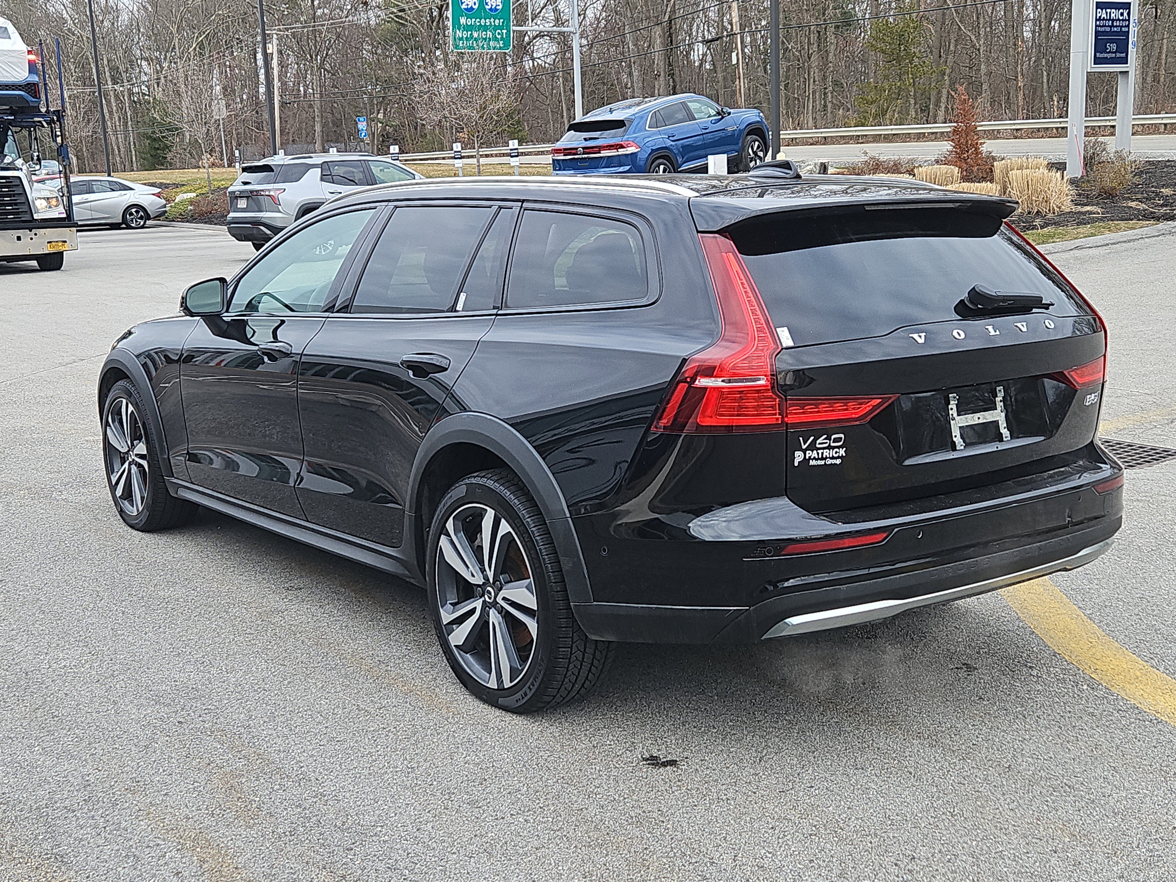 Certified 2023 Volvo V60 B5 Cross Country Plus image 25
