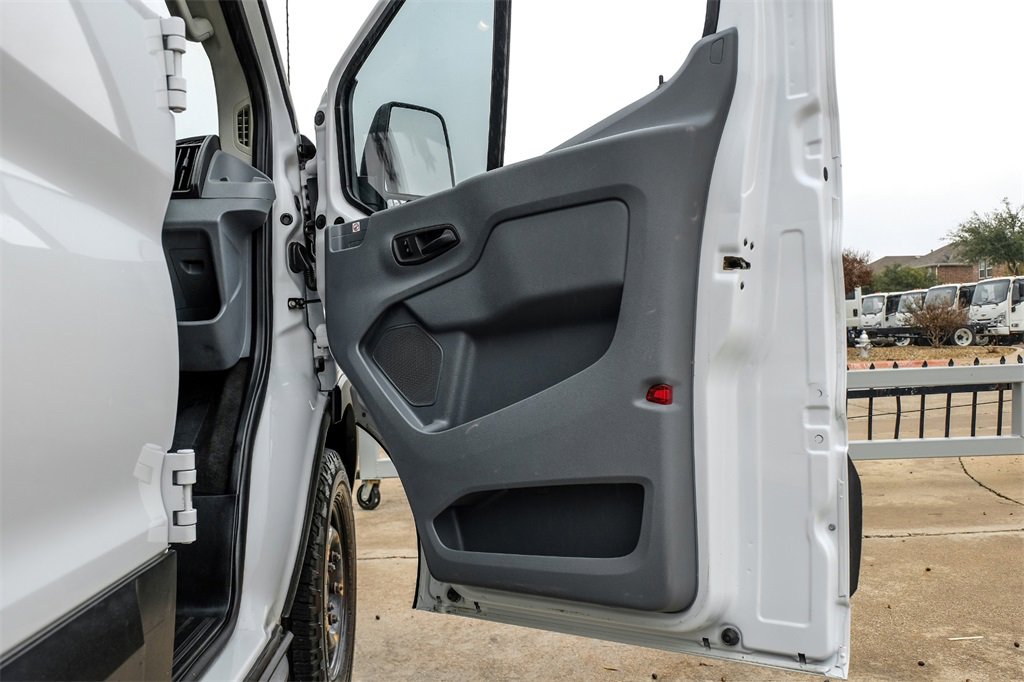 Used 2019 Ford Transit 350 XLT image 42
