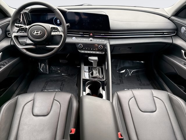 Used 2024 Hyundai Elantra Limited image 14