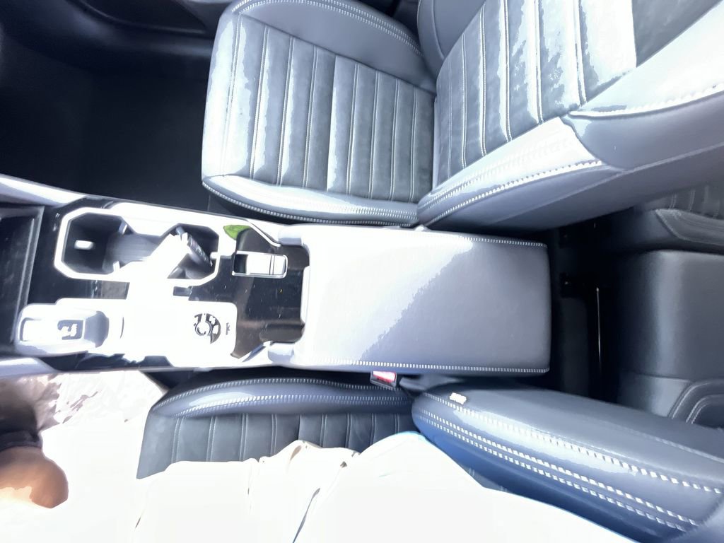 New 2025 Mitsubishi Outlander SE image 21