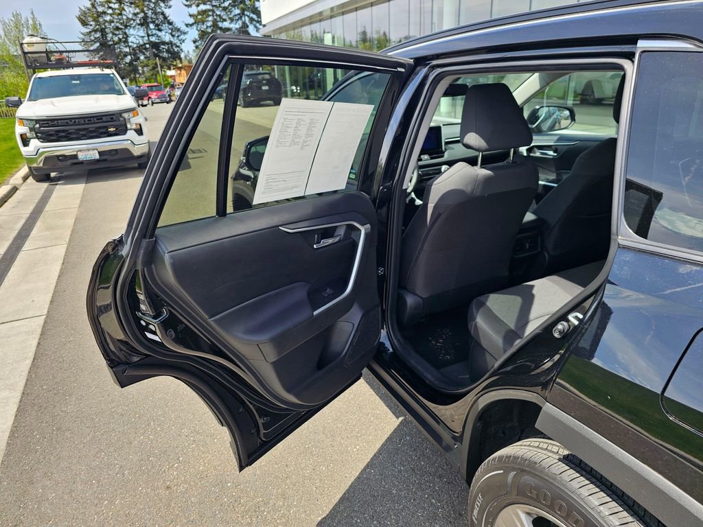 Used 2024 Toyota RAV4 XLE w/ Weather Package AWD/4WD image 15