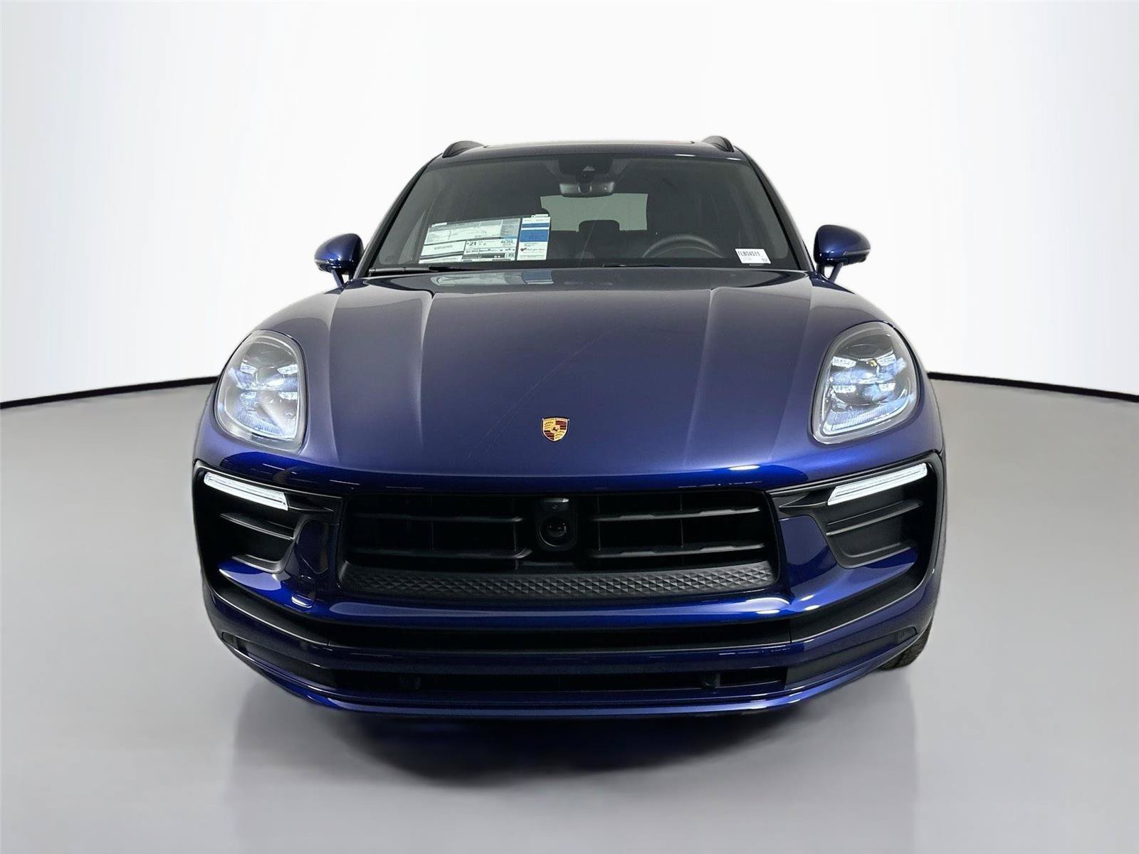 Certified 2026 Porsche Macan Turbo AWD/4WD image 10