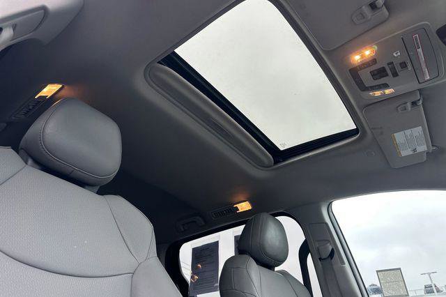Certified 2023 Toyota Sienna XLE image 23