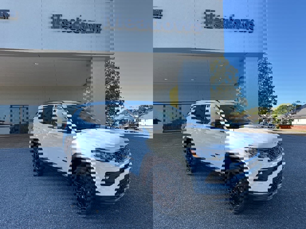 New 2026 Jeep Compass Latitude video 1