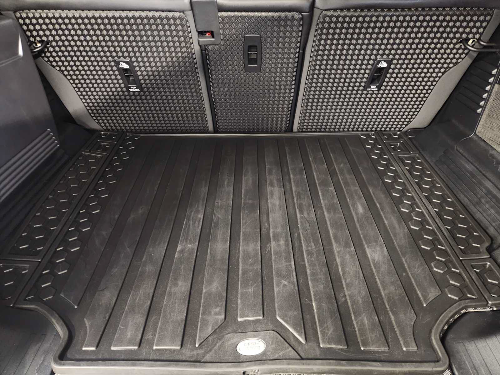 Used 2023 Land Rover Defender 110 S AWD/4WD image 33