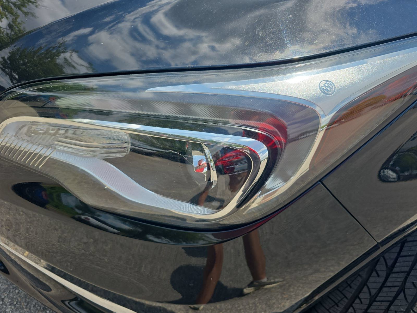 Used 2017 Buick Envision Essence w/ LPO, Cargo Package FWD image 31