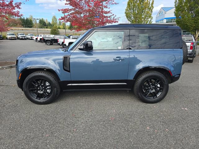 Used 2022 Land Rover Defender 90 X-Dynamic S image 3