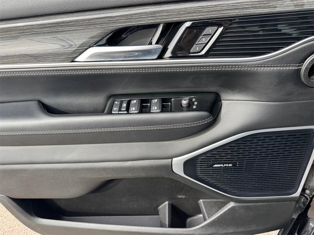 Used 2022 Jeep Wagoneer Series II w/ Rear Seat Video Group 1 image 20