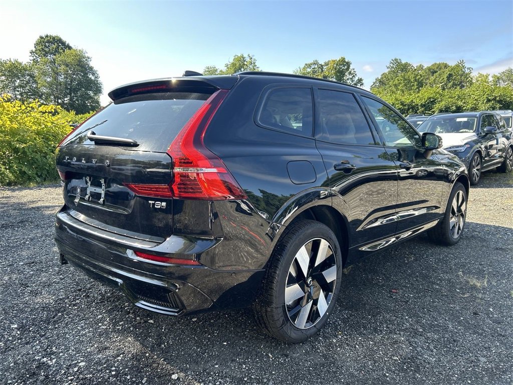 New 2025 Volvo XC60 T8 Plus w/ Protection Package Premier image 8