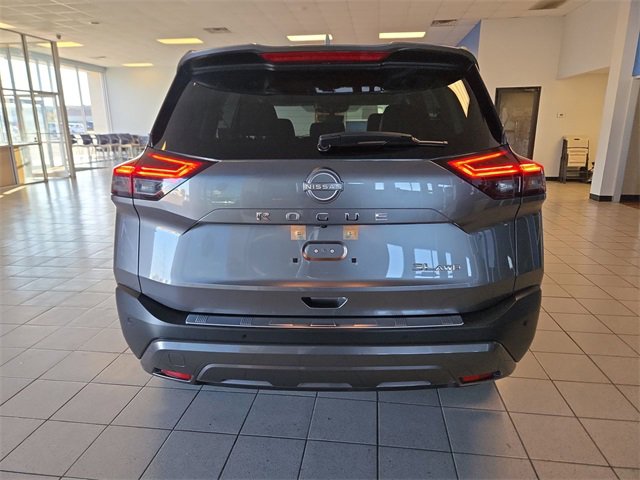 Used 2023 Nissan Rogue SL image 7