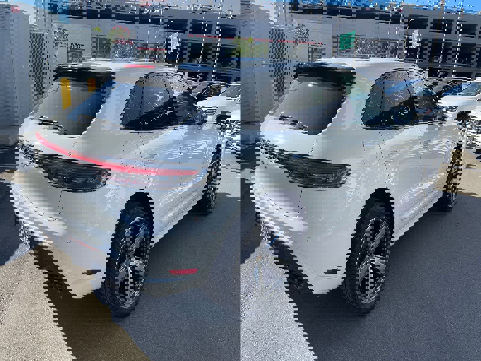 Used 2024 Porsche Macan image 34