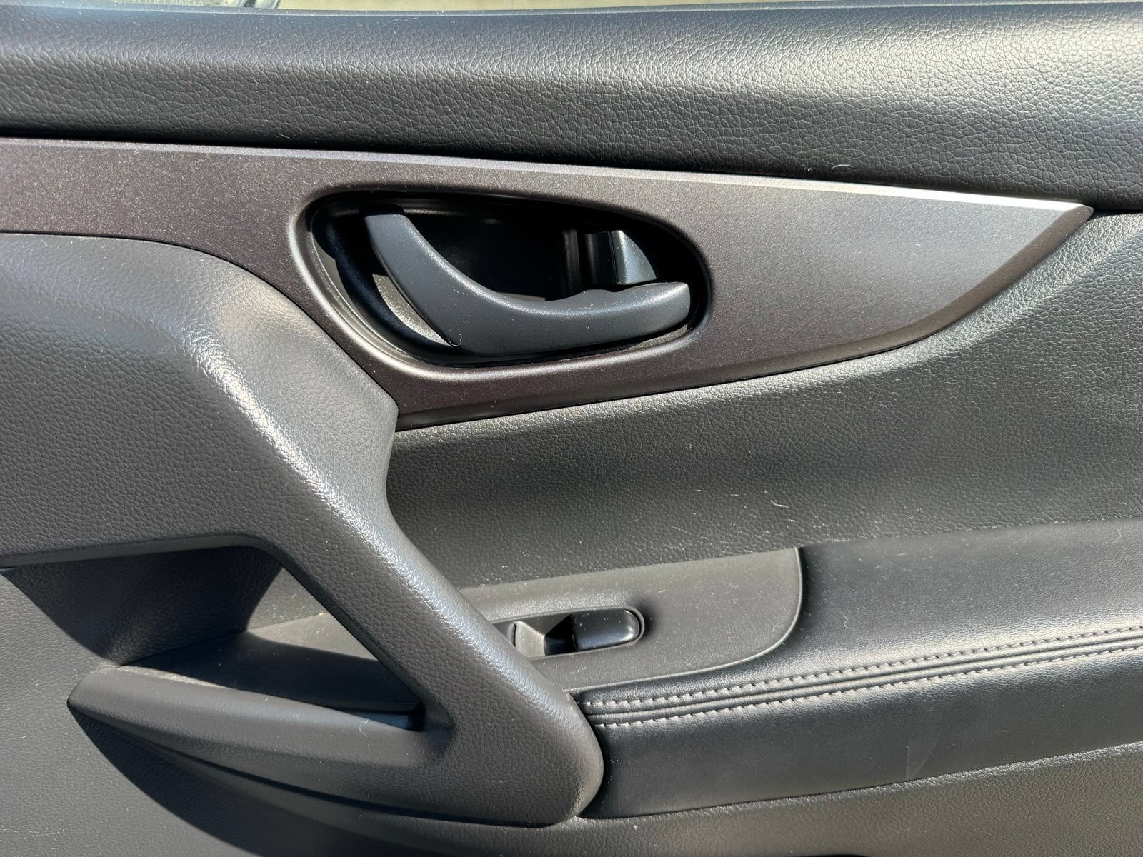 Used 2019 Nissan Rogue Sport S FWD image 22