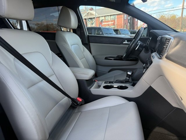 Used 2022 Kia Sportage Nightfall Edition w/ Nighfall AWD Premium Package image 25