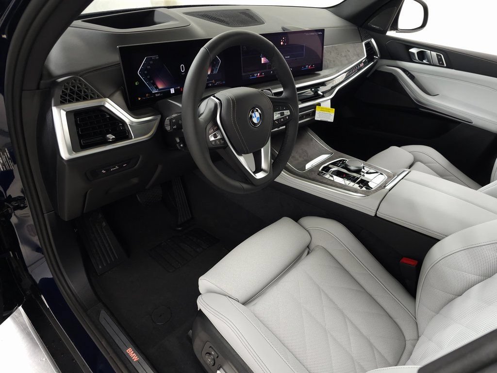 Used 2026 BMW X5 xDrive40i w/ Premium Package AWD/4WD image 13