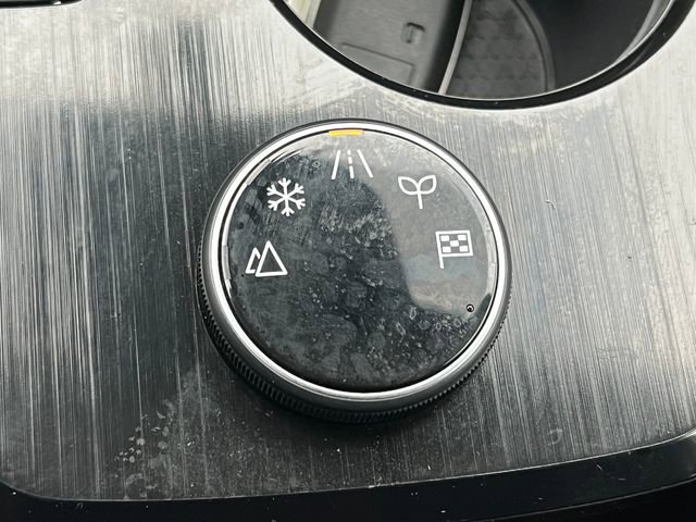 Used 2023 Nissan Rogue SV image 26