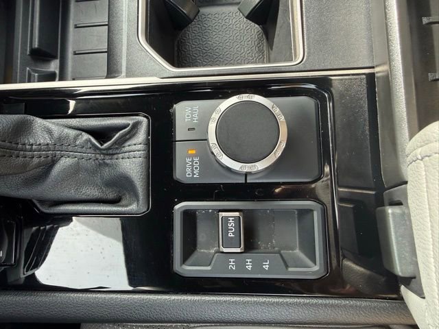 Used 2025 Toyota Tundra Limited AWD/4WD image 28