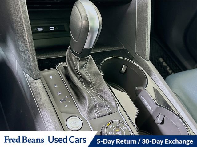 Used 2022 Volkswagen Atlas Cross Sport SEL R-Line image 17