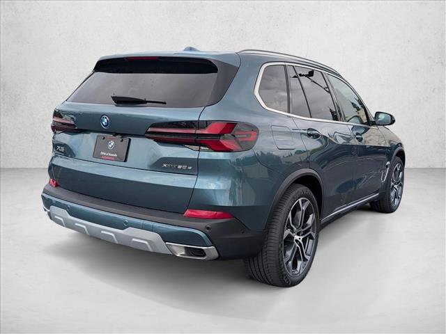 New 2026 BMW X5 xDrive50e w/ Climate Comfort Package AWD/4WD image 2