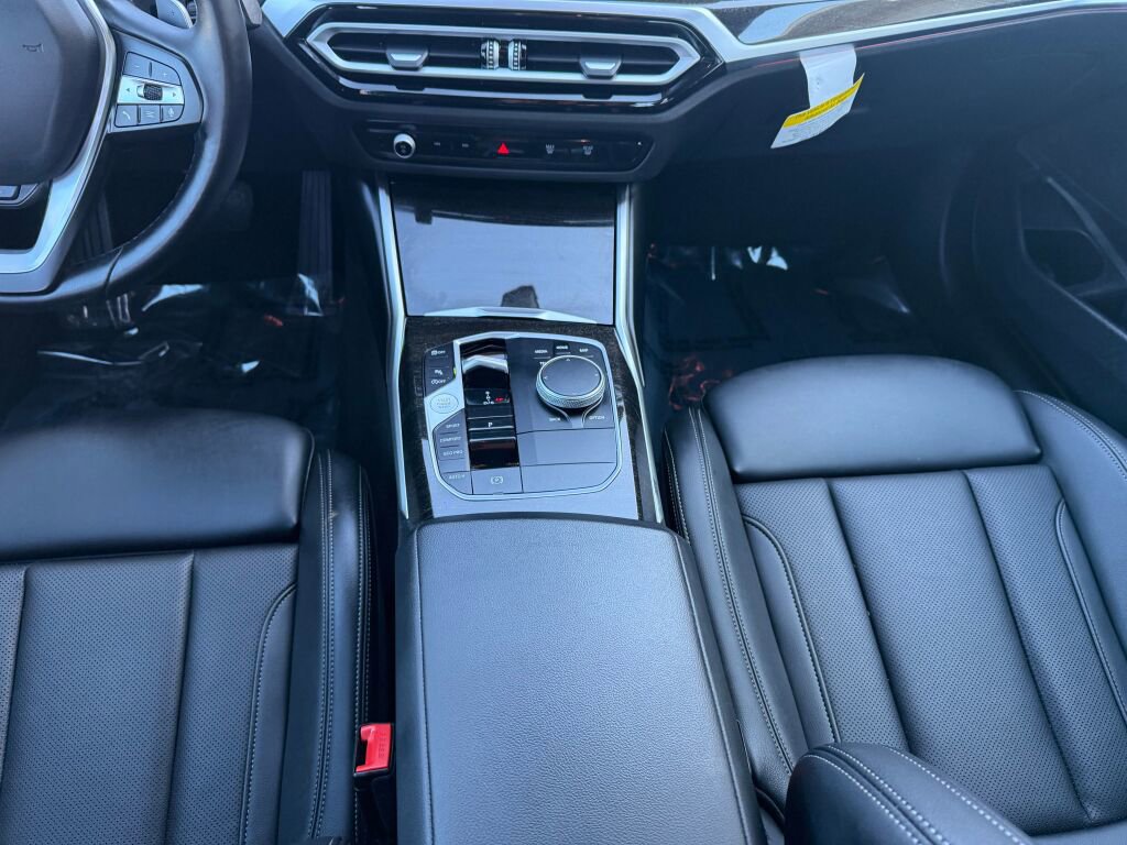 Used 2023 BMW 330i xDrive Sedan w/ Premium Package image 18