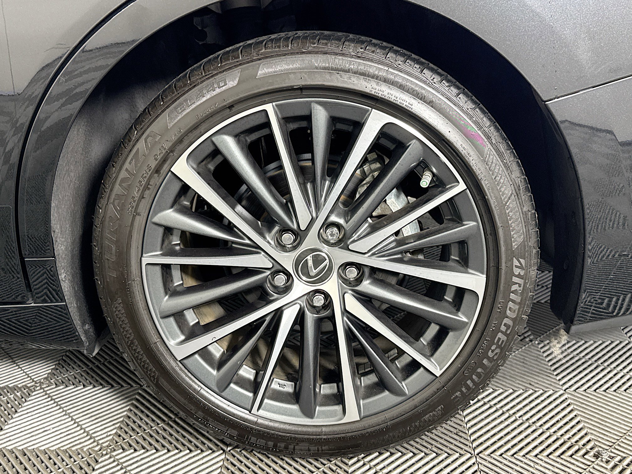 Used 2024 Lexus ES 350 w/ Premium Package image 36