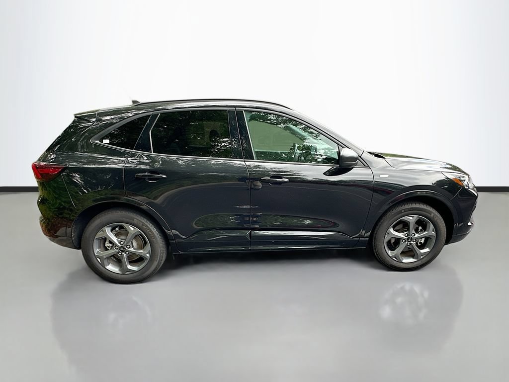 Used 2023 Ford Escape ST-Line AWD/4WD image 4