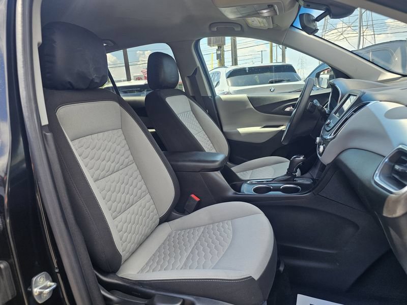 Used 2020 Chevrolet Equinox LS w/ LS Convenience Package FWD image 18