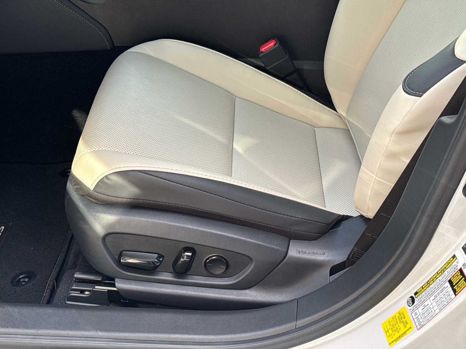 Used 2025 Lexus ES 350 w/ Premium Package FWD image 19