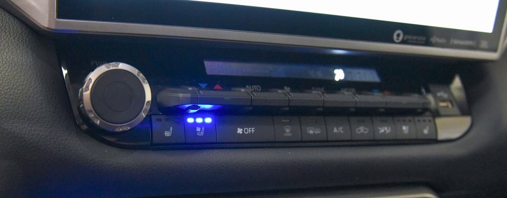 Used 2024 Toyota Tundra Limited w/ Nightshade Package image 25