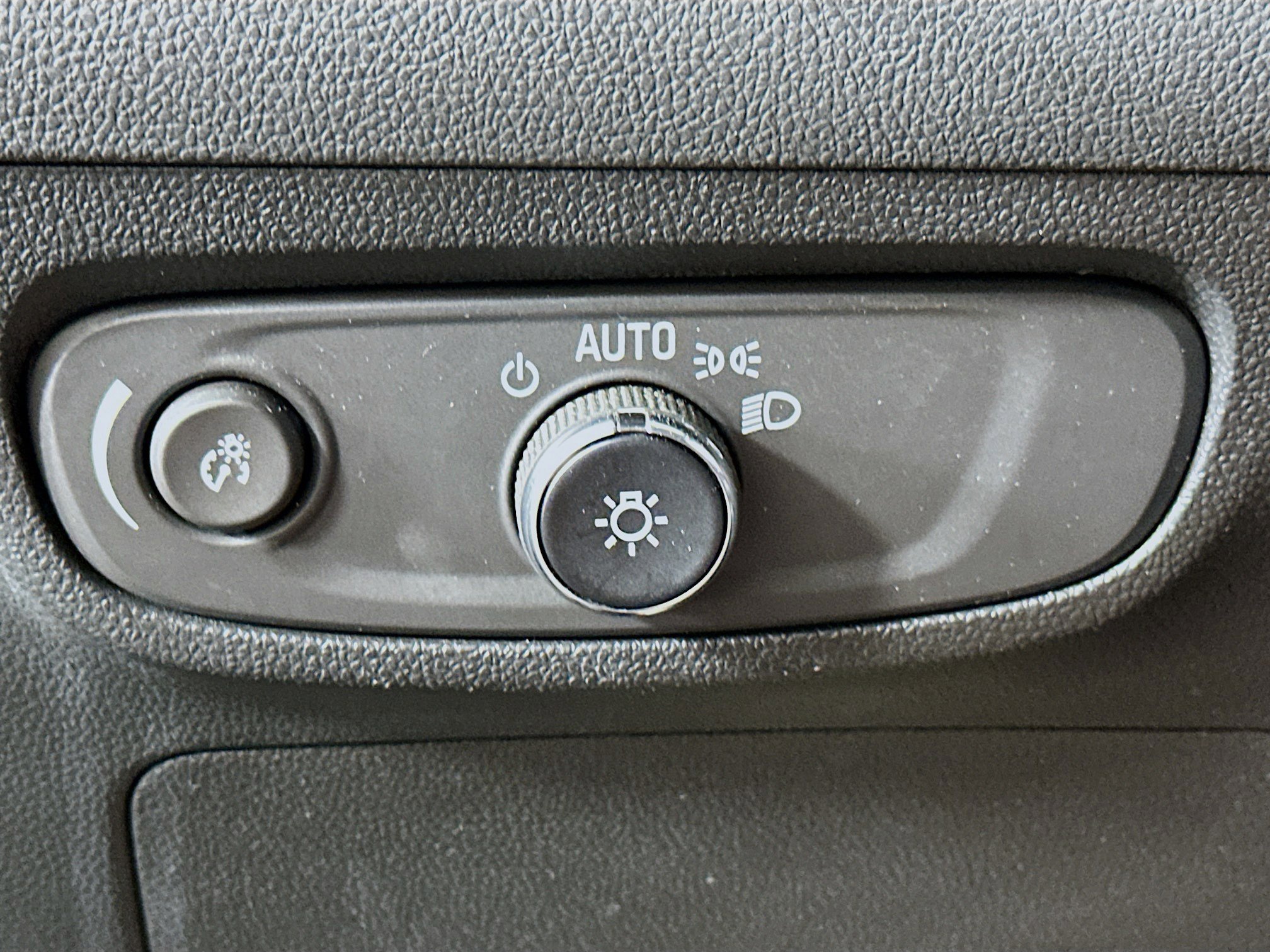 Used 2025 Buick Encore GX Preferred image 17