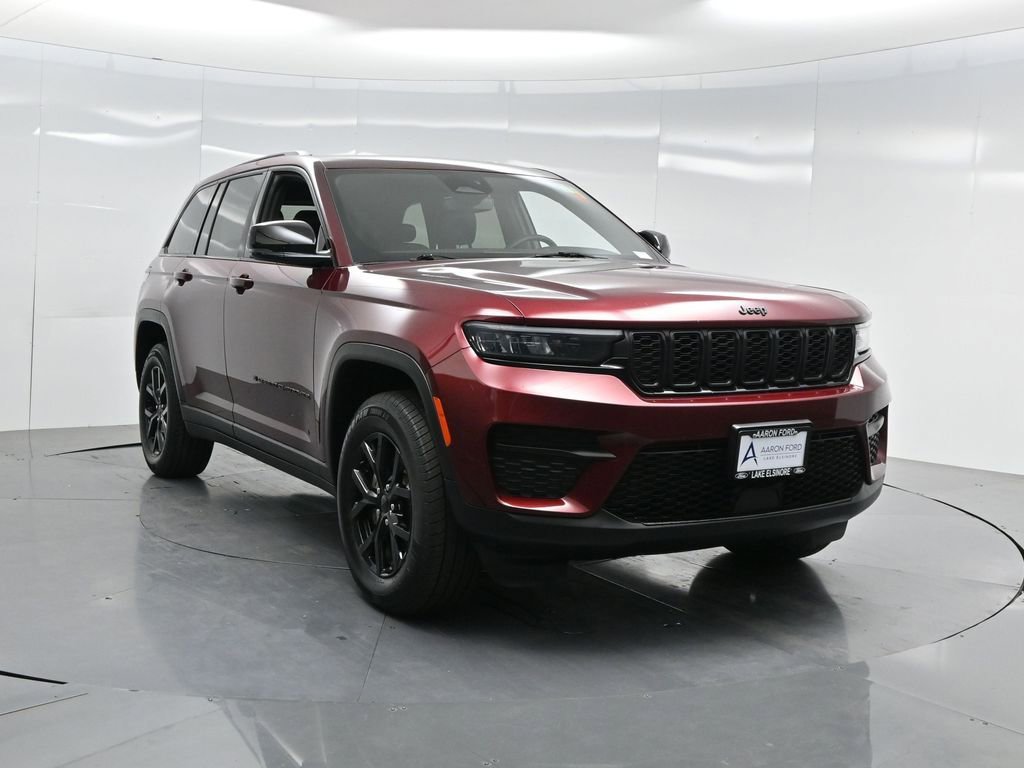 Used 2024 Jeep Grand Cherokee Altitude image 28