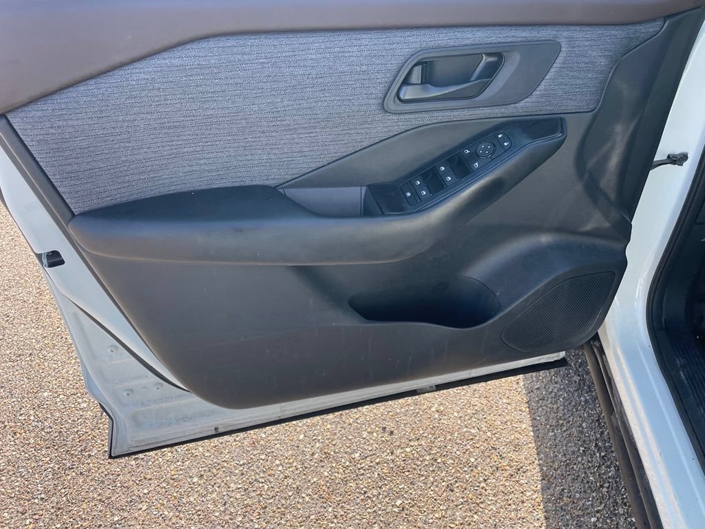 Certified 2023 Nissan Rogue S FWD image 9