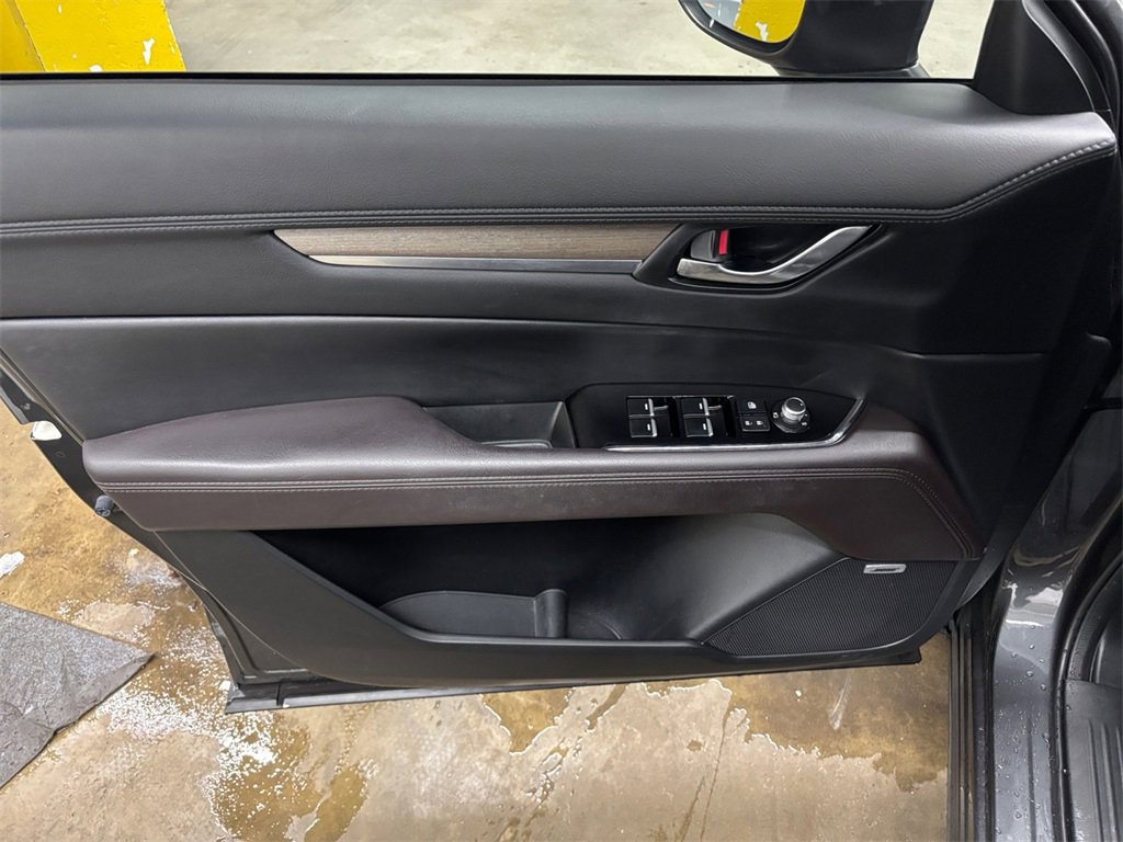 Used 2019 MAZDA CX-5 Signature image 11