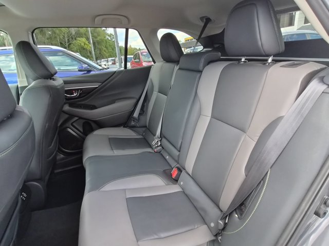 Used 2025 Subaru Outback Onyx Edition AWD/4WD image 24