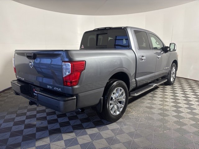 Used 2021 Nissan Titan SV w/ SV Convenience Package image 6